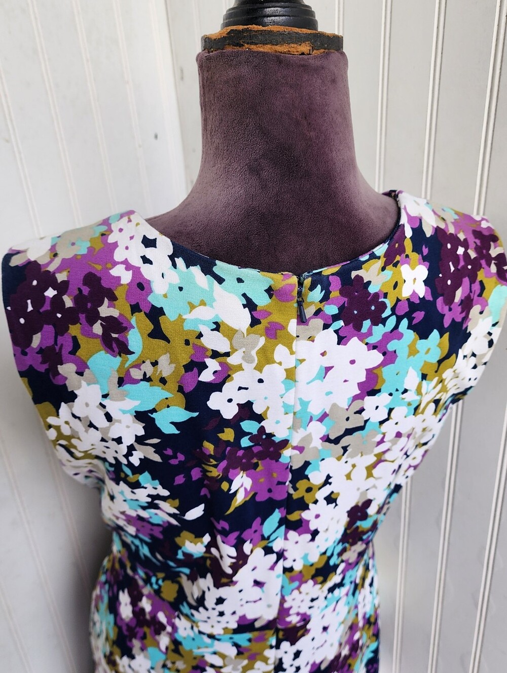 Lands' End Womens Sheath Dress Purple Blue Floral Sleeveless Knee Stretch Zip 10 - Picture 14 of 15